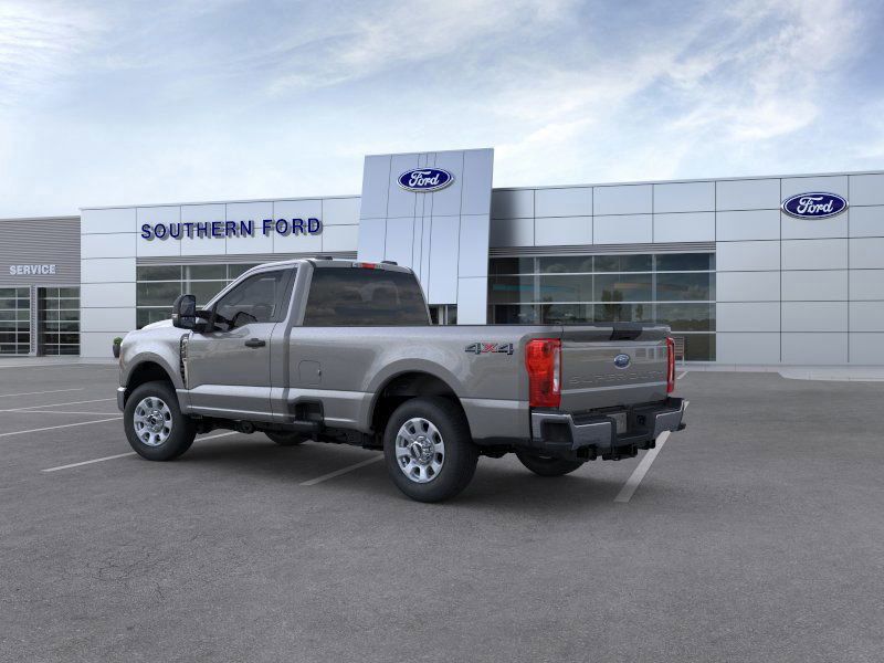 2025 Ford F-350 XLT photo 4