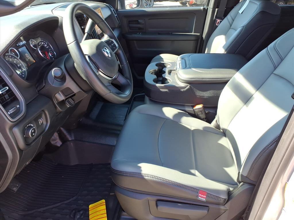 2026 Ram 2500 Tradesman photo 3