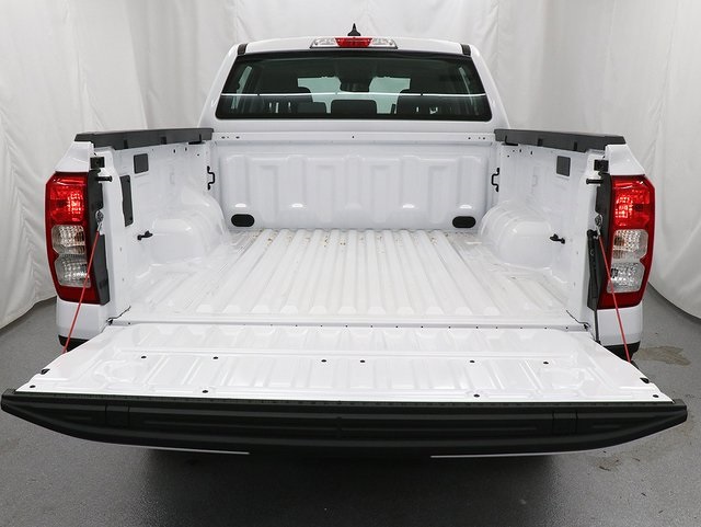 New 2025 Oxford White Ford XL image 6