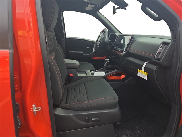 2025 Nissan Frontier PRO-4X photo 15