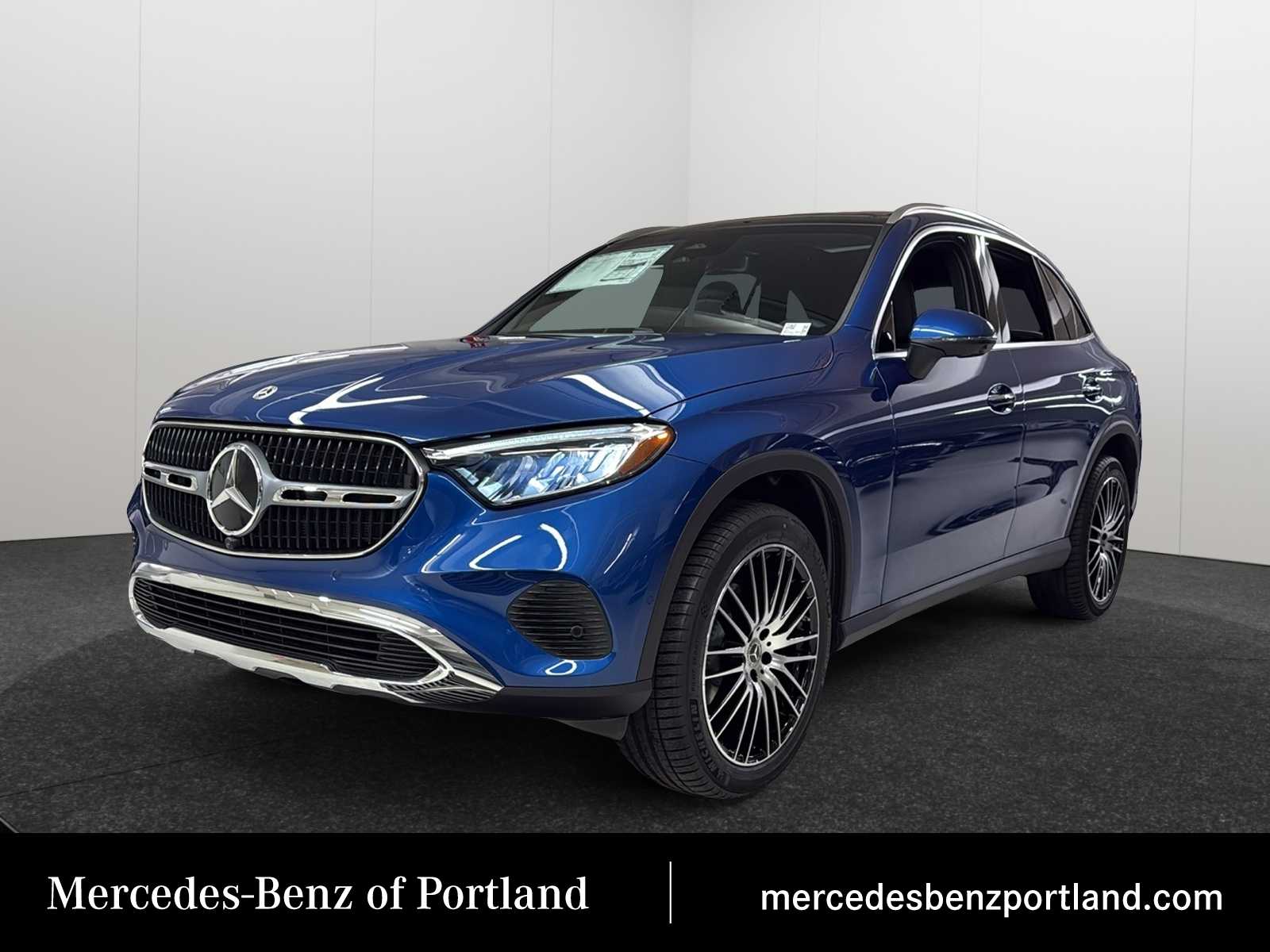 2026 Mercedes-Benz GLC Base's photo