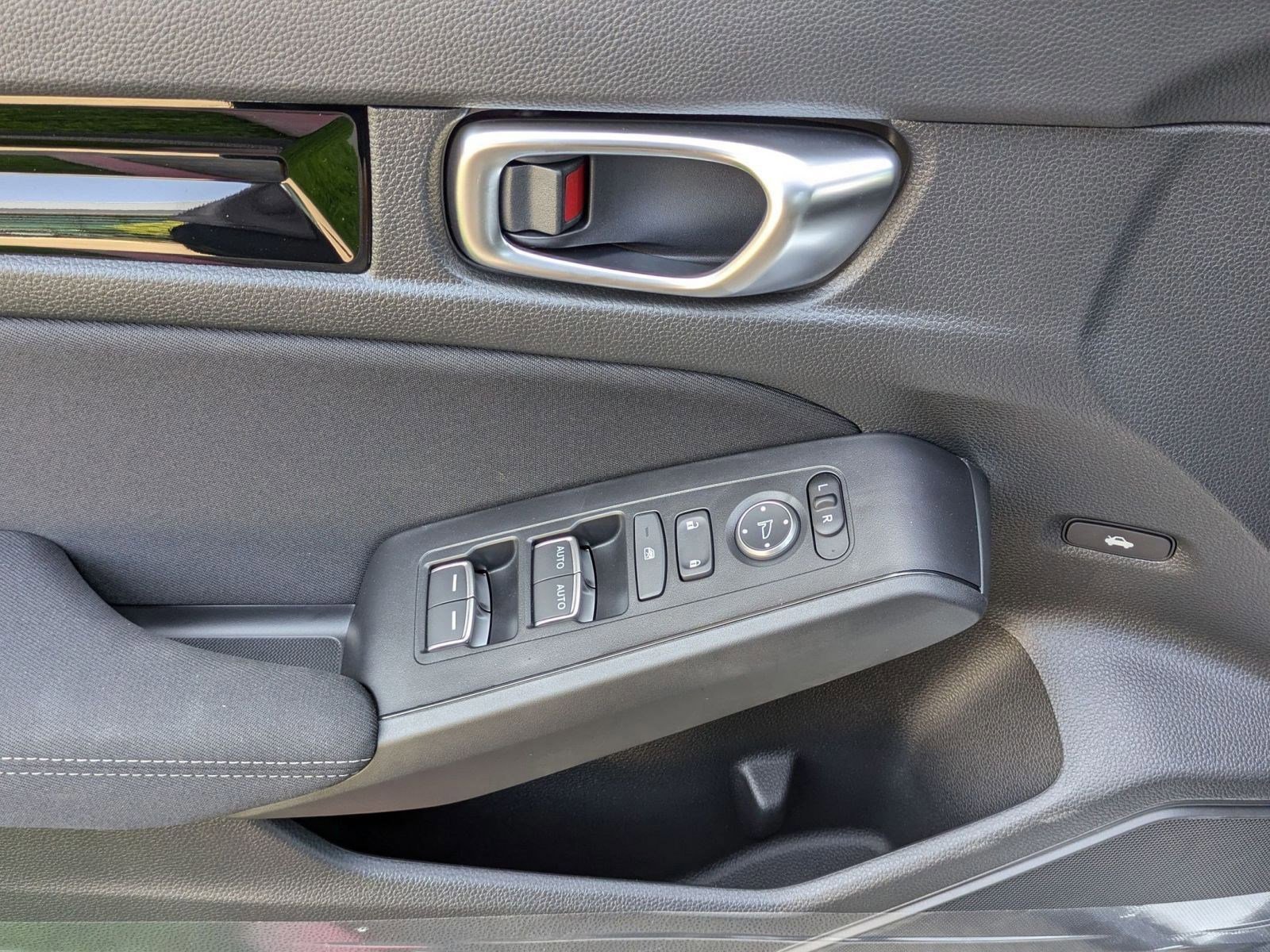 2026 Honda Civic Sport Hybrid photo 9