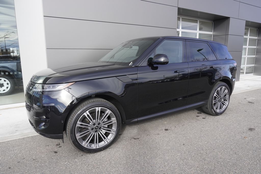 2025 Land Rover Range Rover Sport SE photo 3