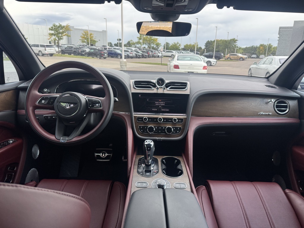 2024 Bentley Bentayga EWB Azure photo 10