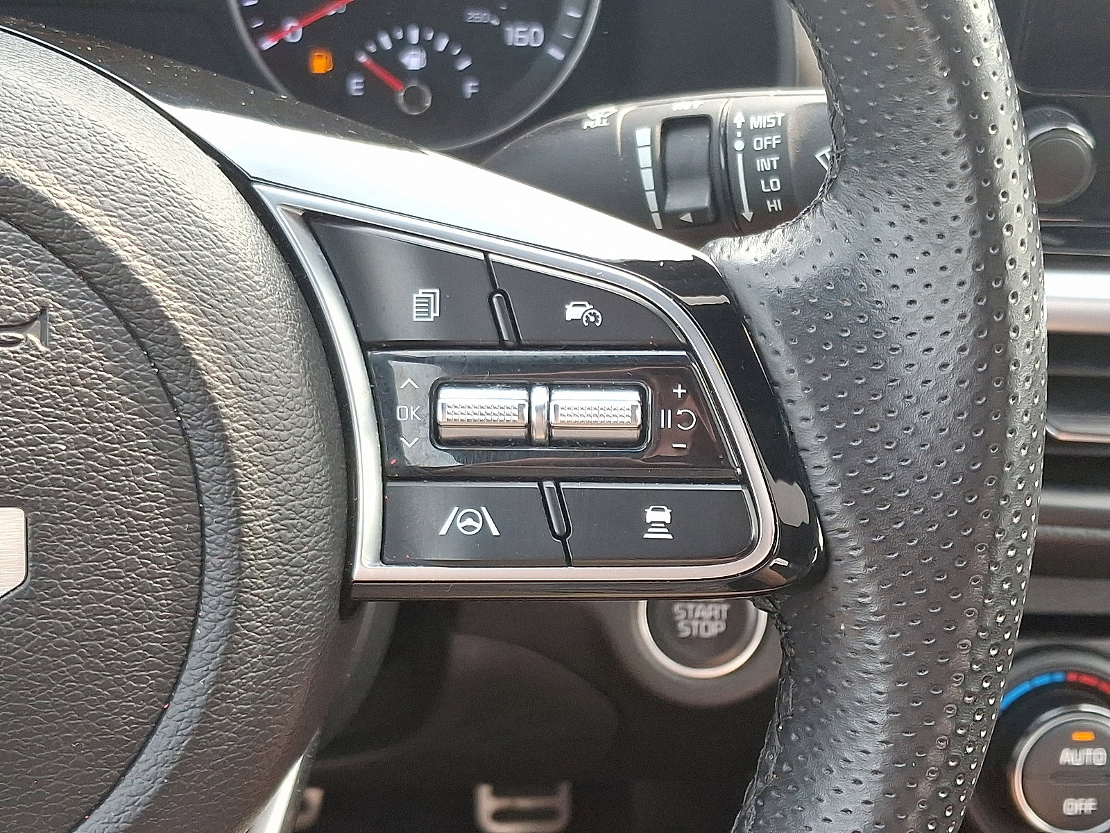2022 Kia Forte GT-Line photo 23