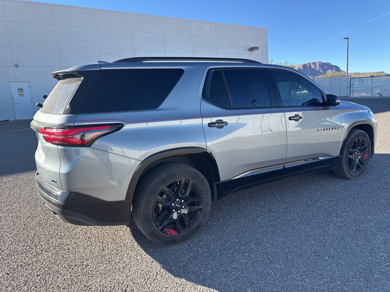 2023 Chevrolet Traverse Premier photo 4