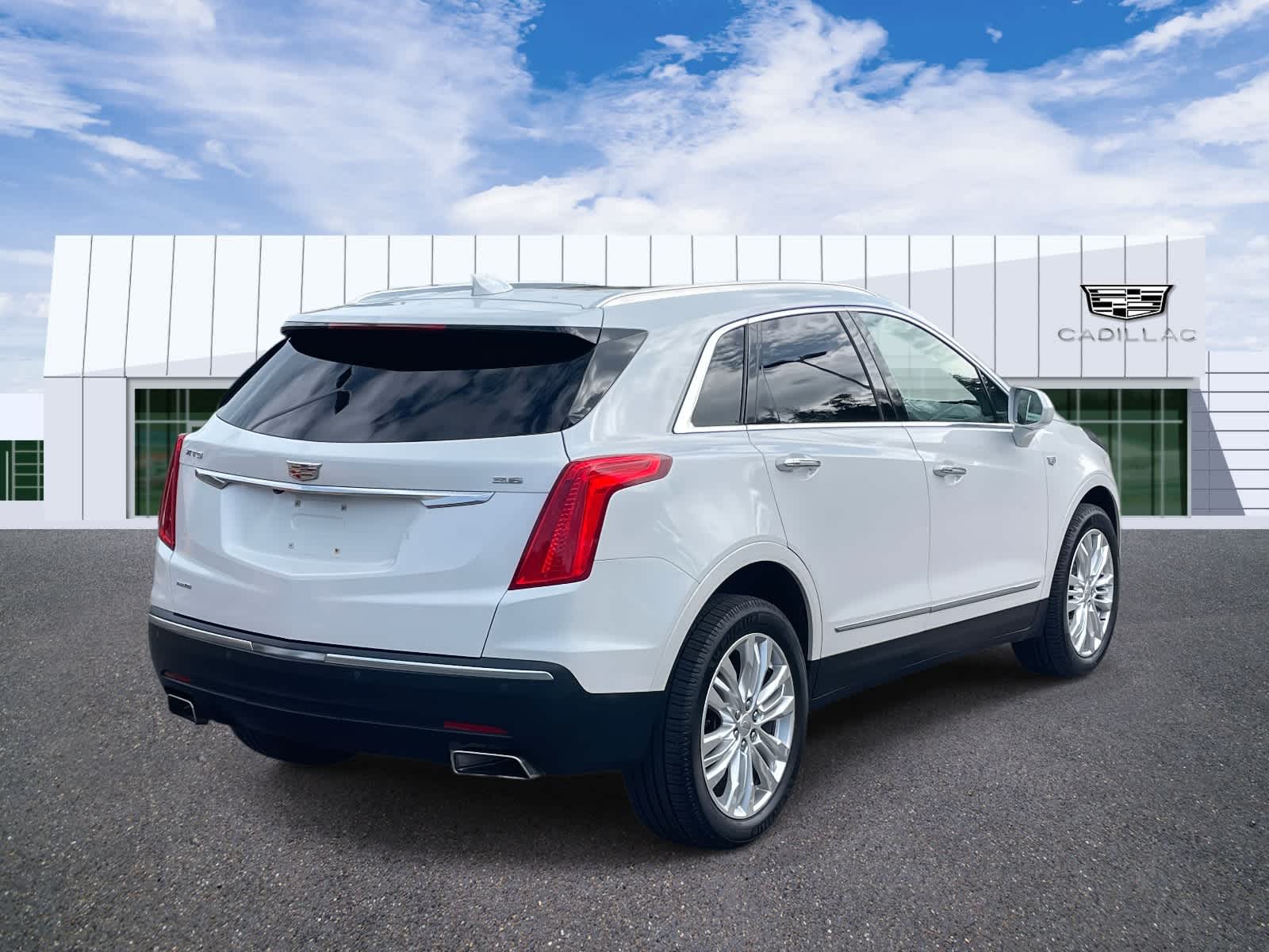 2017 Cadillac XT5 Premium Luxury photo 3