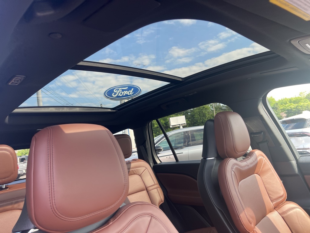 2025 Lincoln Aviator Reserve photo 17