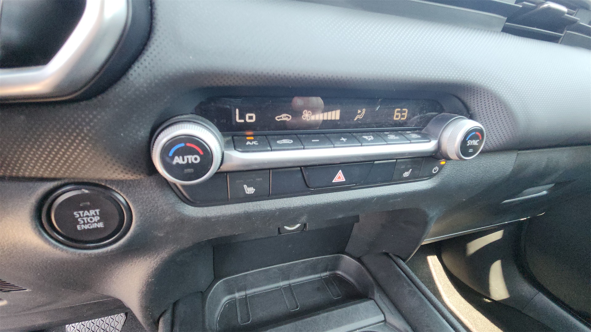 2024 Mazda CX-50 2.5 S Preferred photo 17