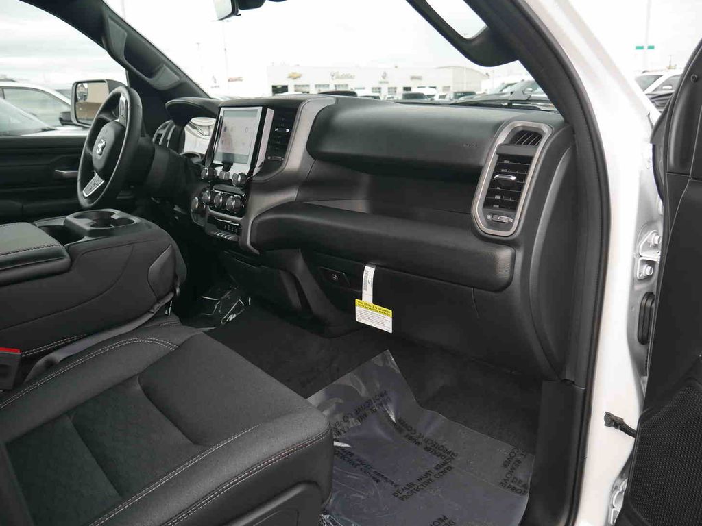 2026 Ram 1500 Tradesman photo 23