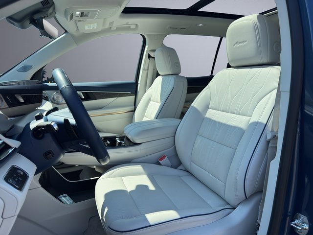 2025 Buick Enclave Avenir photo 14