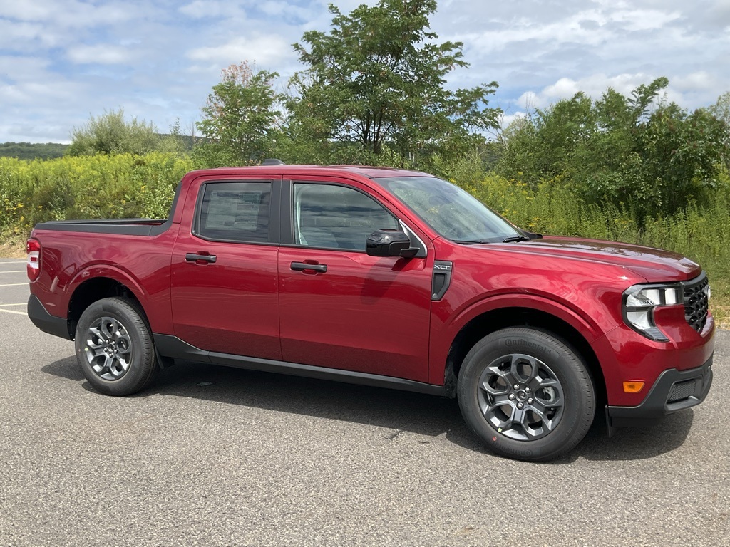 2025 Ford Maverick XLT's photo