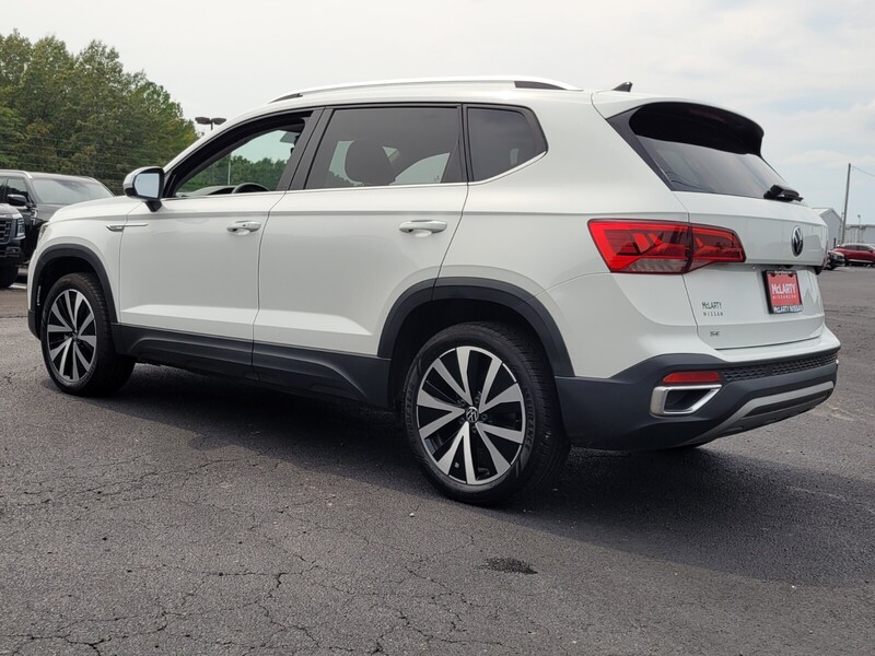 2023 Volkswagen Taos SE photo 5