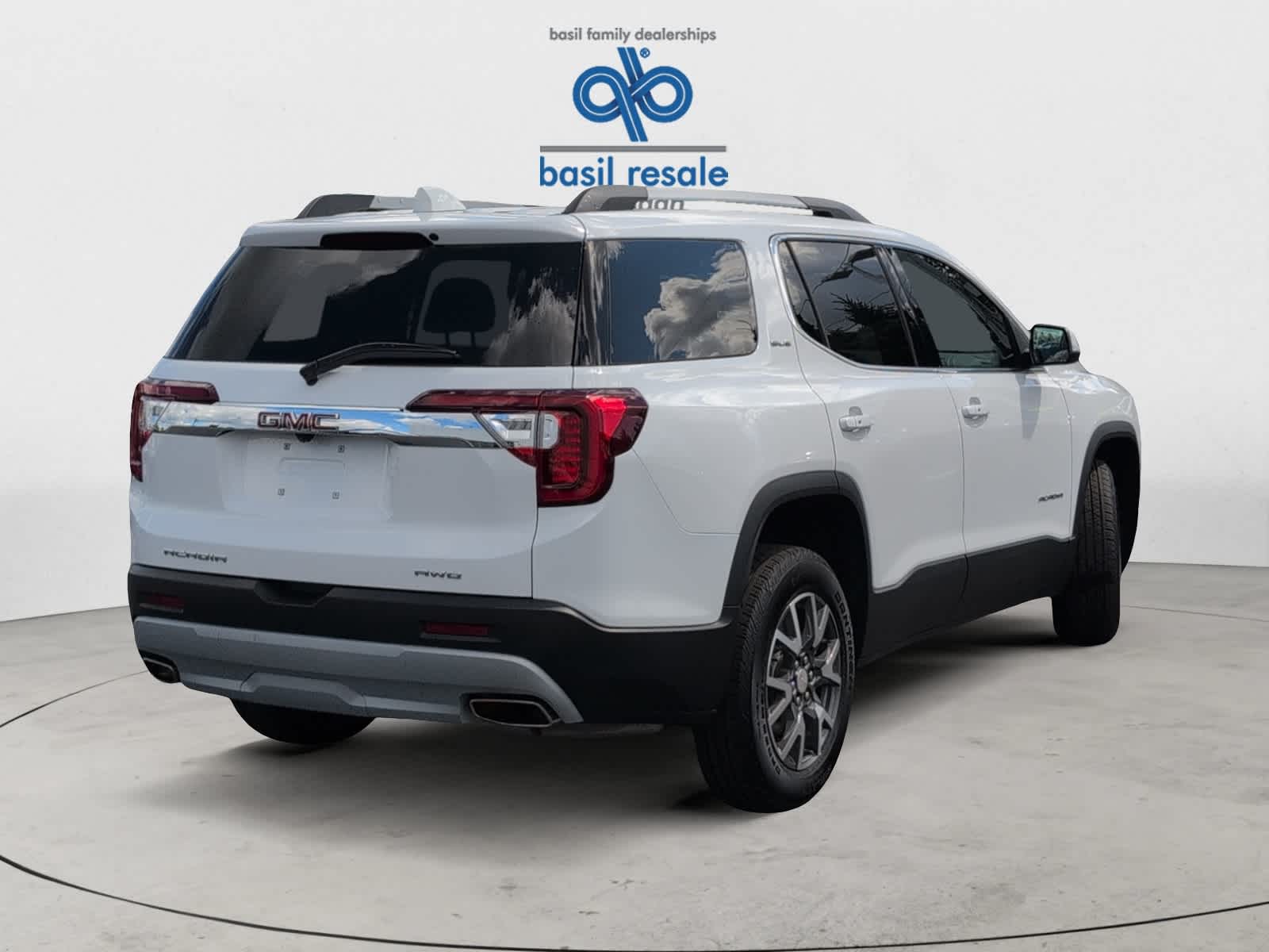2023 Gmc Acadia SLE photo 4