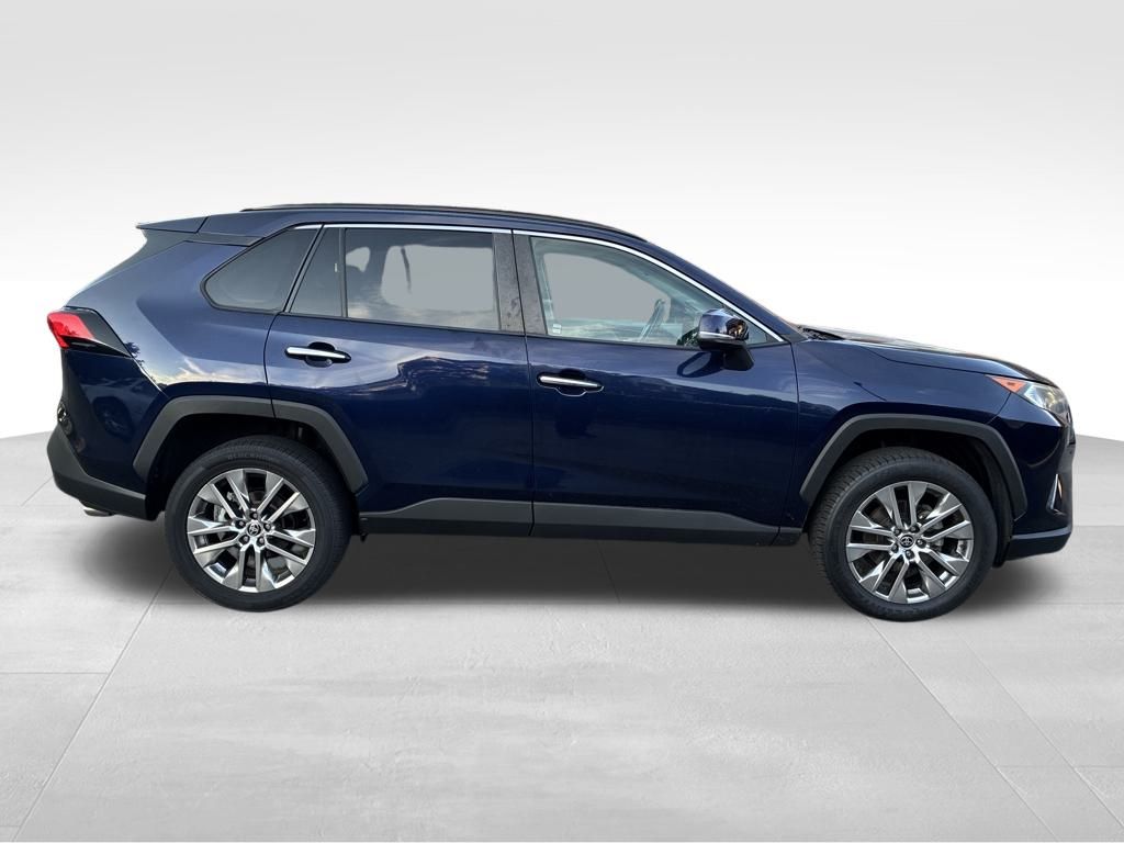 2021 Toyota RAV4 Limited photo 5