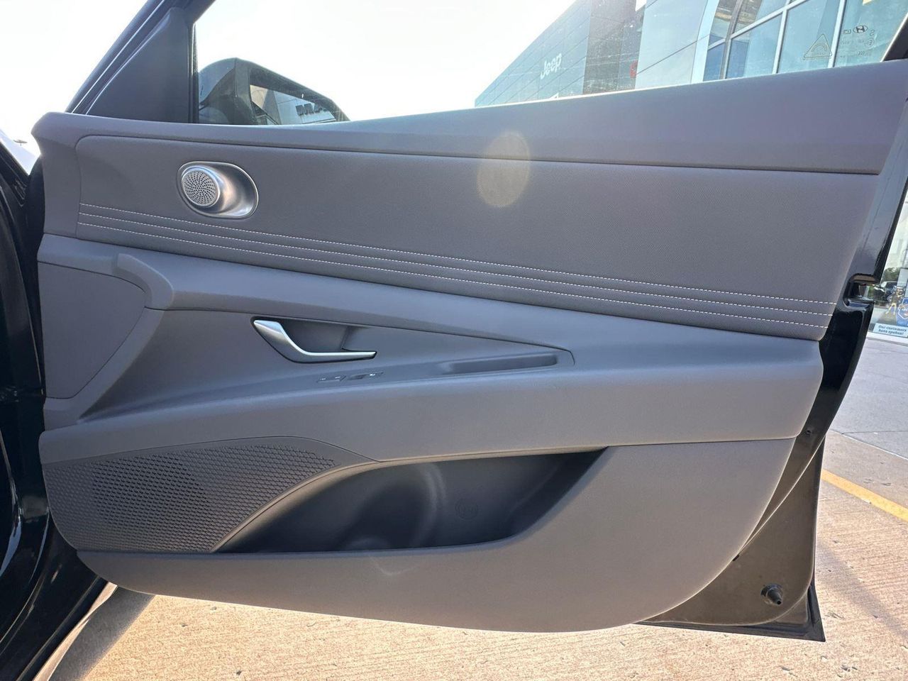 2025 Hyundai Elantra SEL Convenience photo 26