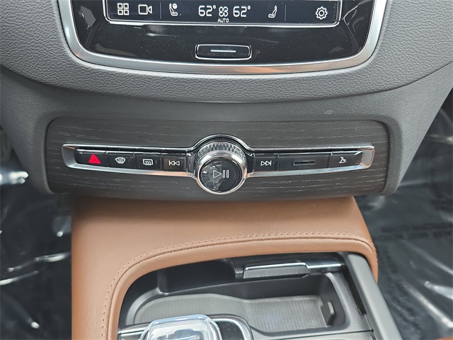 2023 Volvo XC90 Ultimate AWD photo 24