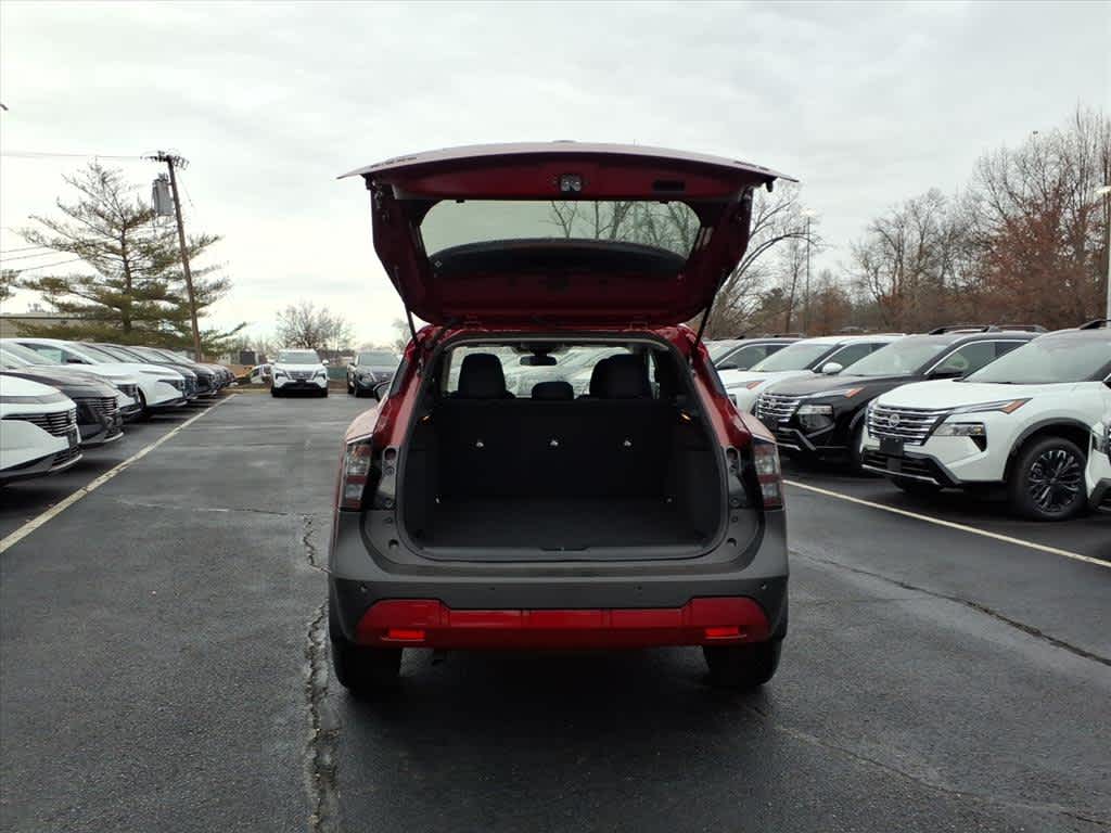 2026 Nissan Kicks SV photo 2