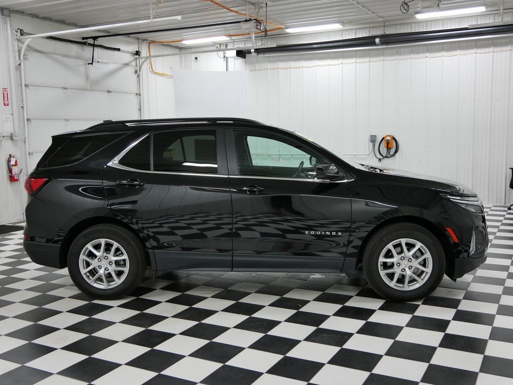 Used 2022 Chevrolet Equinox LT with VIN 3GNAXKEV7NL242706 for sale in Rochester, Minnesota