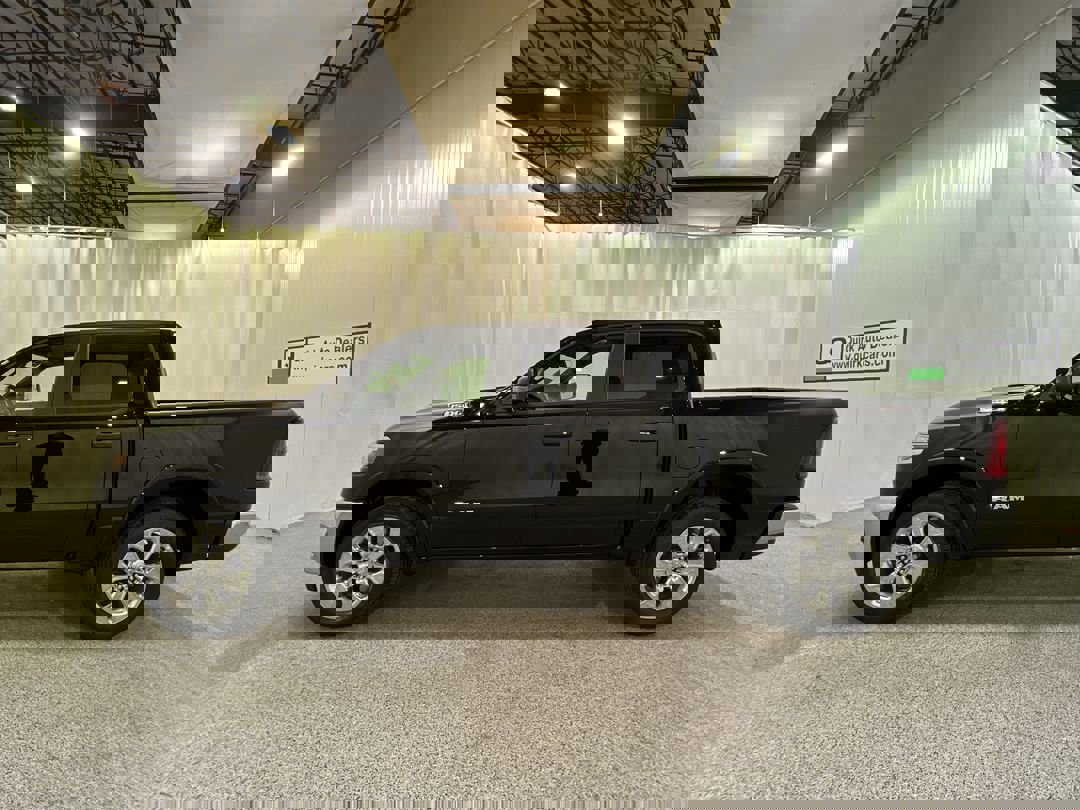 2025 Ram 1500 Big Horn photo 4