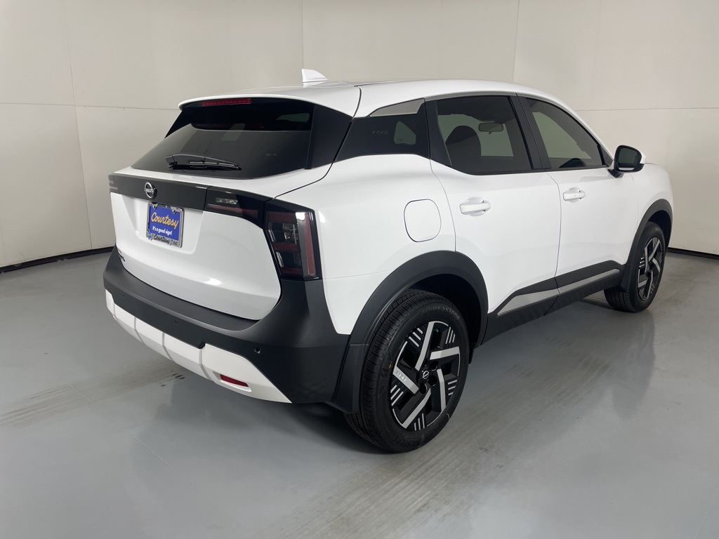 2025 Nissan Kicks SV photo 8