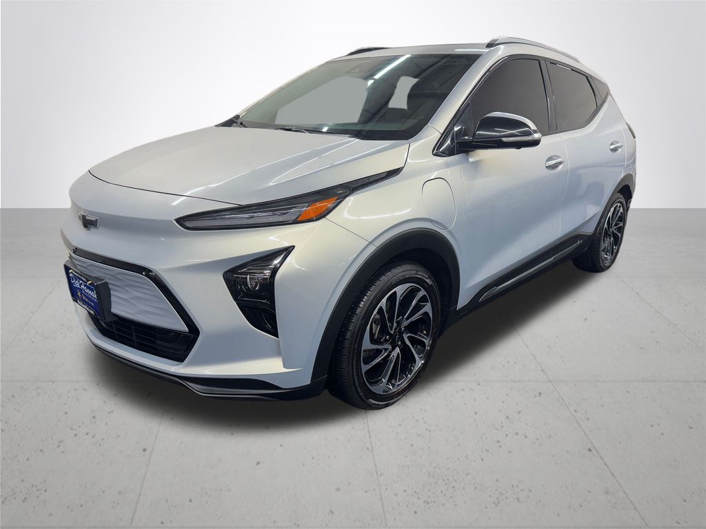 2022 Chevrolet Bolt EUV Premier photo 2