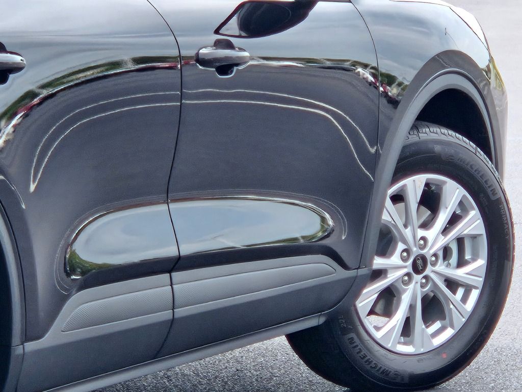 2025 Ford Escape Active photo 9