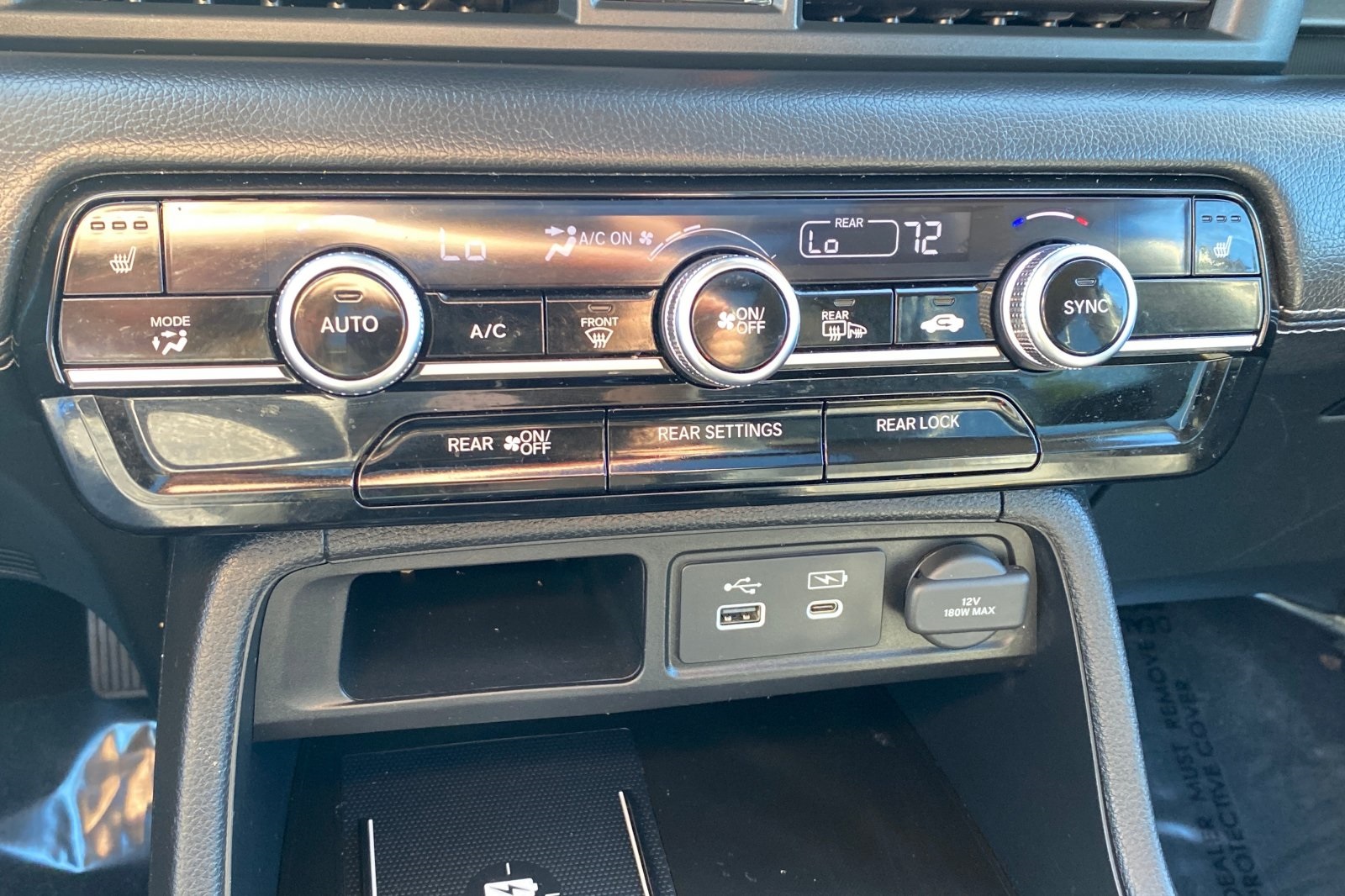 2023 Honda Pilot Touring photo 17