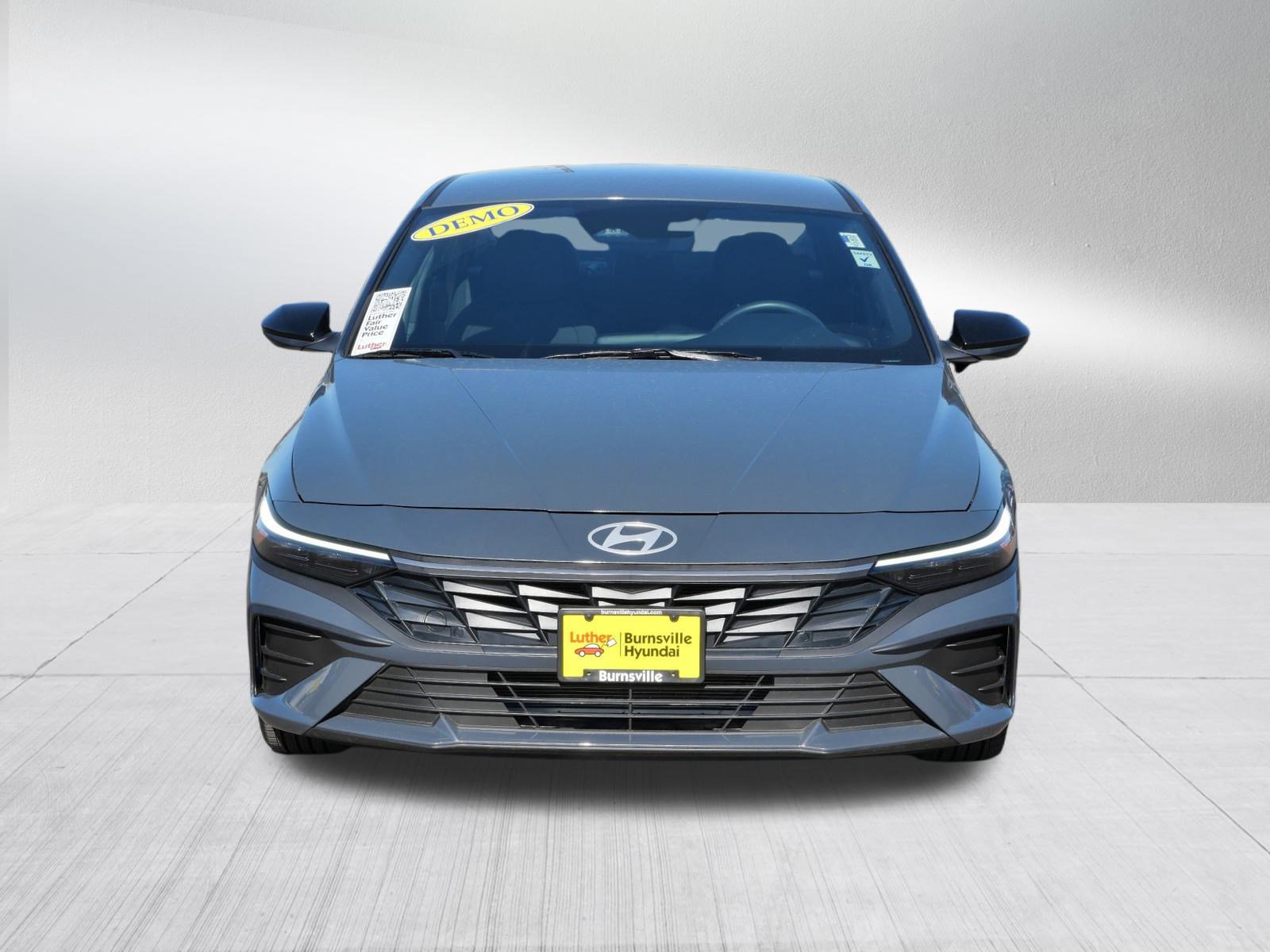 2025 Hyundai Elantra SEL Sport photo 2