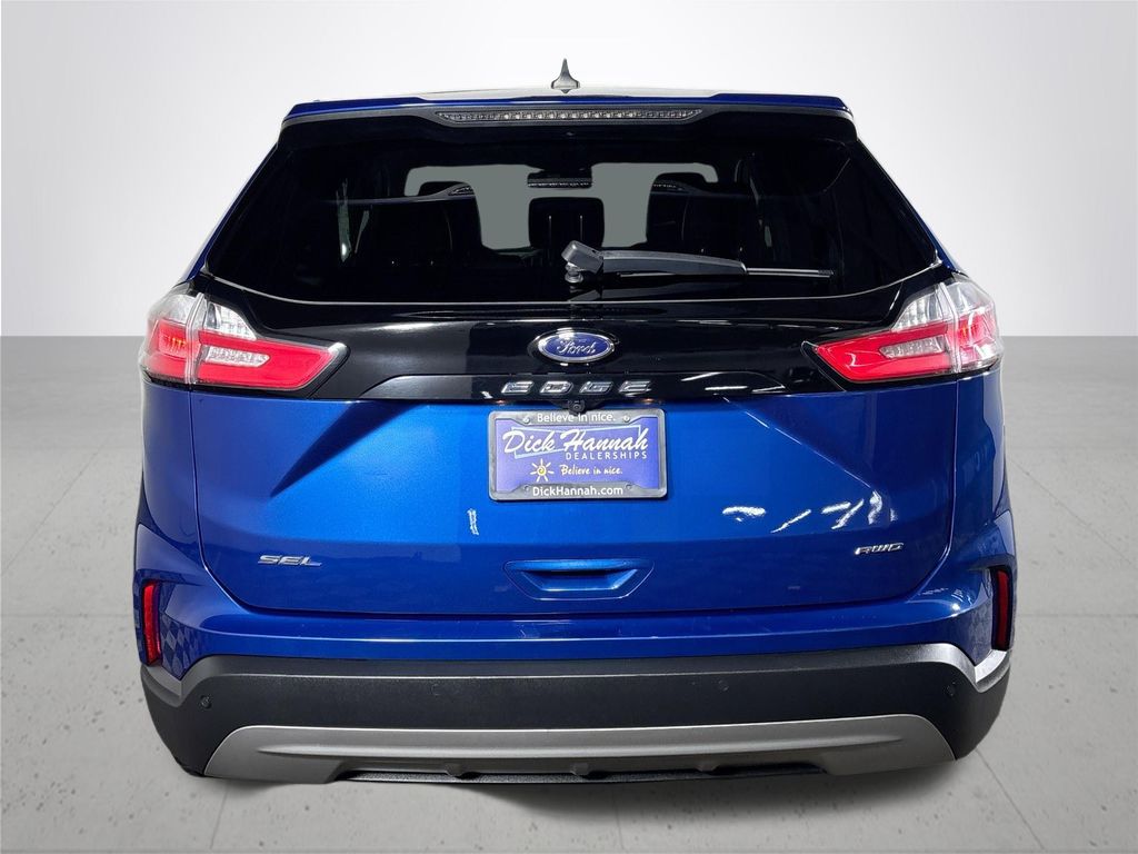 2022 Ford Edge SEL photo 6