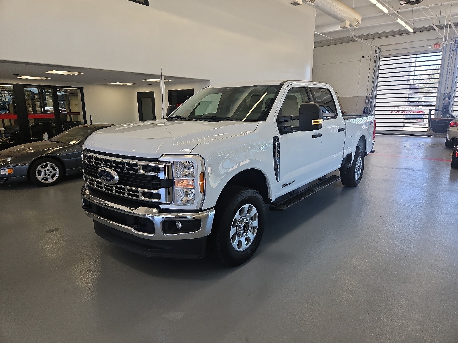 Used 2024 WHITE Ford XLT image 1