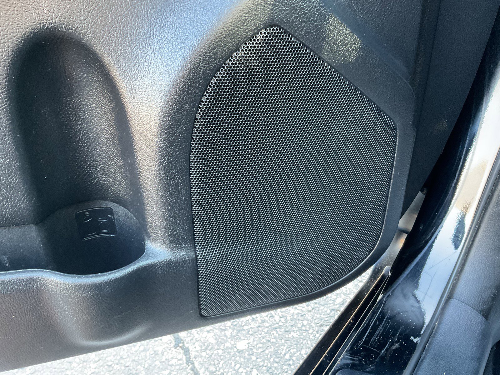 2016 Toyota Camry SE photo 30