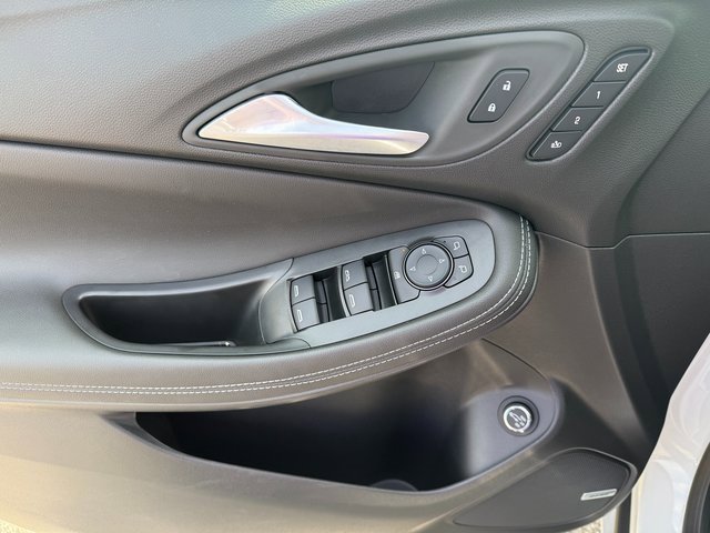 2026 Buick Encore GX Avenir photo 24