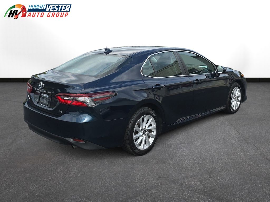 2021 Toyota Camry LE photo 6