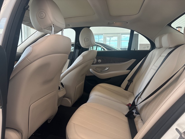 2022 Mercedes Benz E 350 4MATIC photo 7