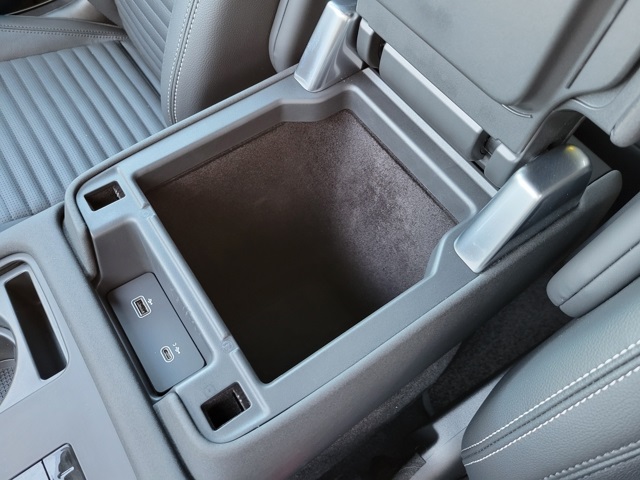 2024 Land Rover Discovery SE photo 27