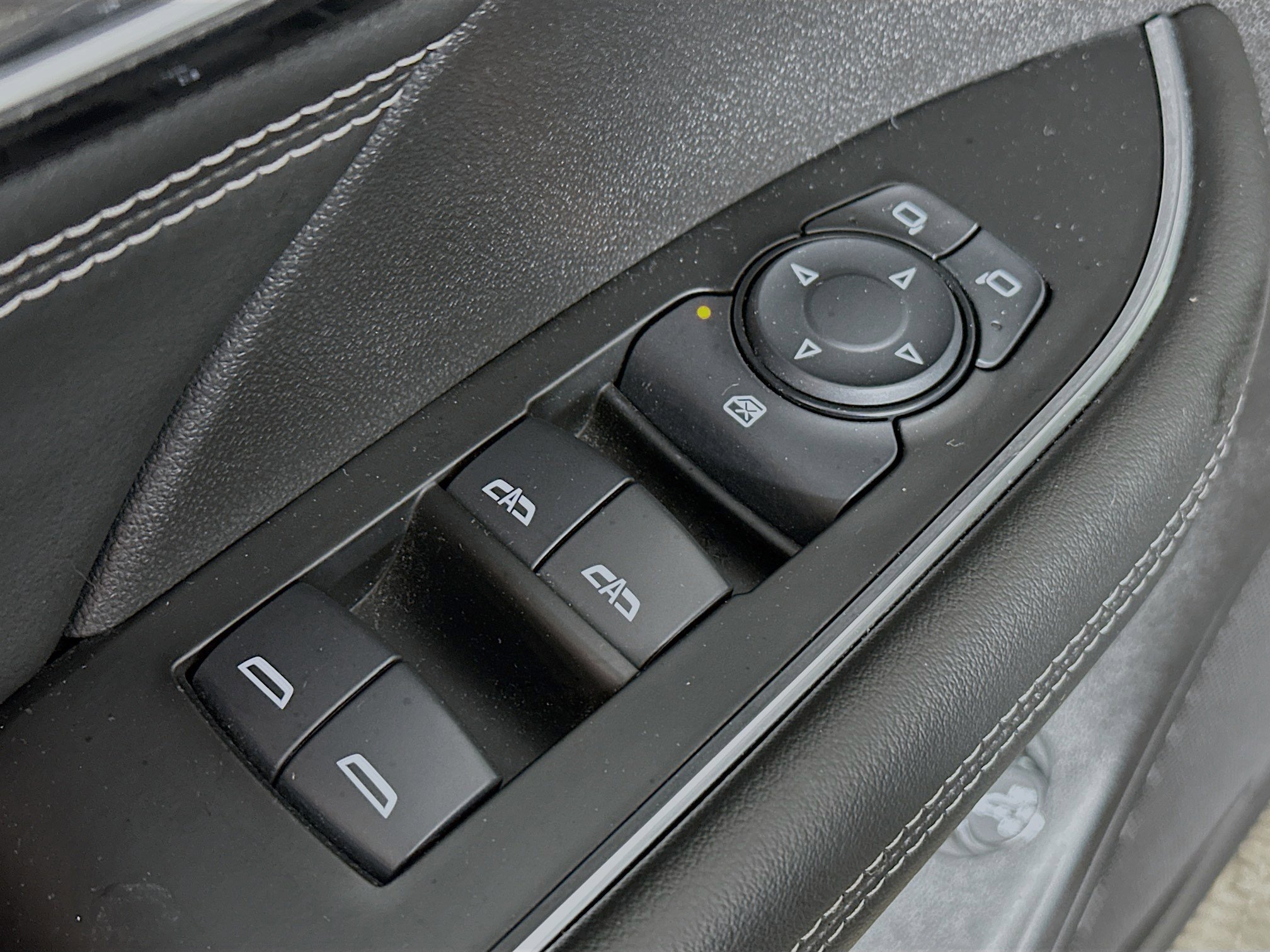 2023 Buick Envision Preferred photo 14