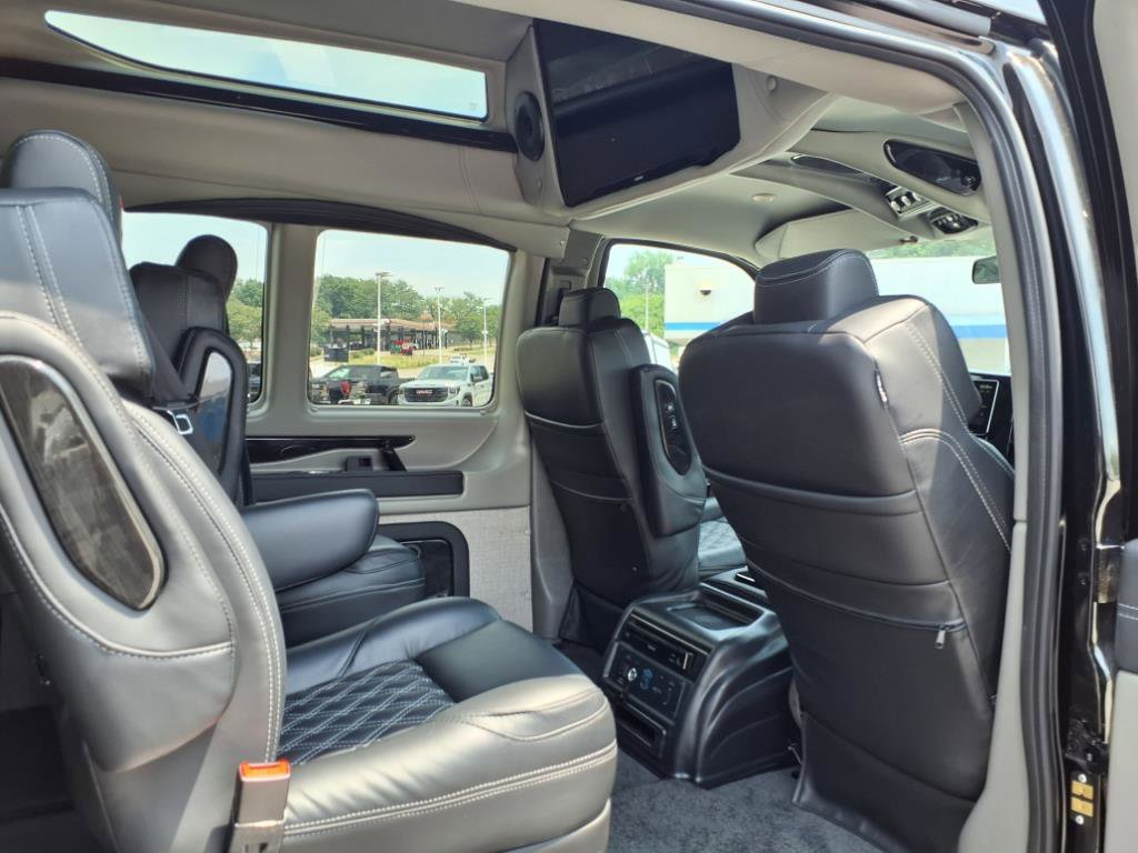 2025 Gmc Savana Cargo 2500 photo 5