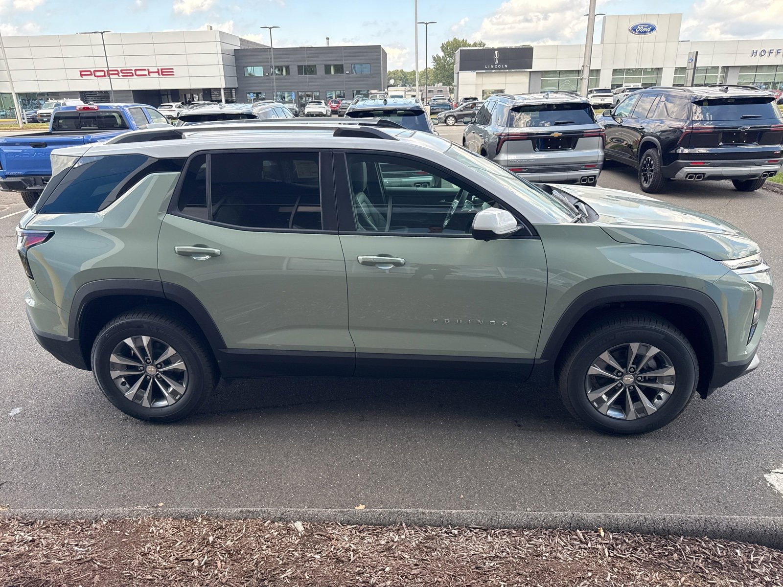 2026 Chevrolet Equinox LT photo 3