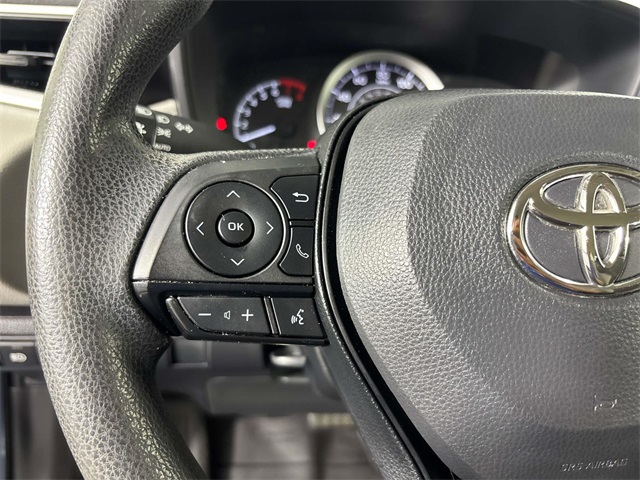 2022 Toyota Corolla LE photo 16