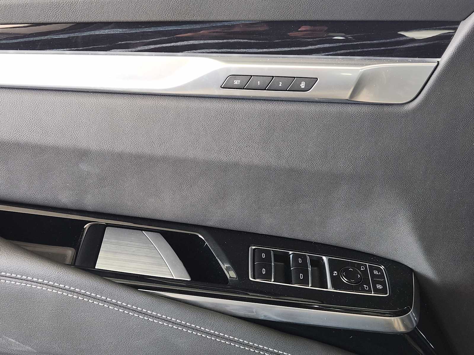 2025 Cadillac Escalade Sport photo 17