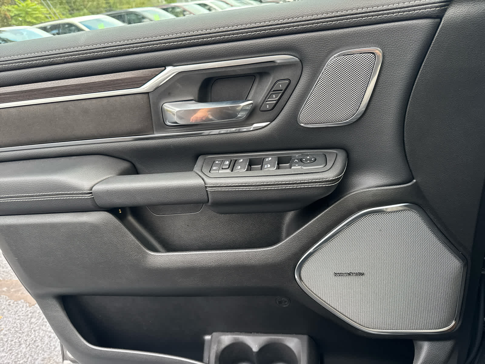 2025 Ram 1500 Laramie photo 39