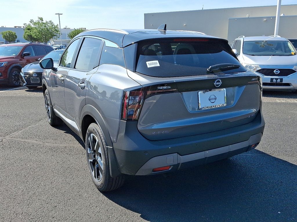 2025 Nissan Kicks SV photo 2