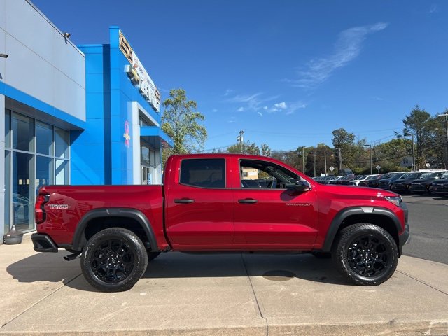 2026 Chevrolet Colorado Trail Boss photo 2