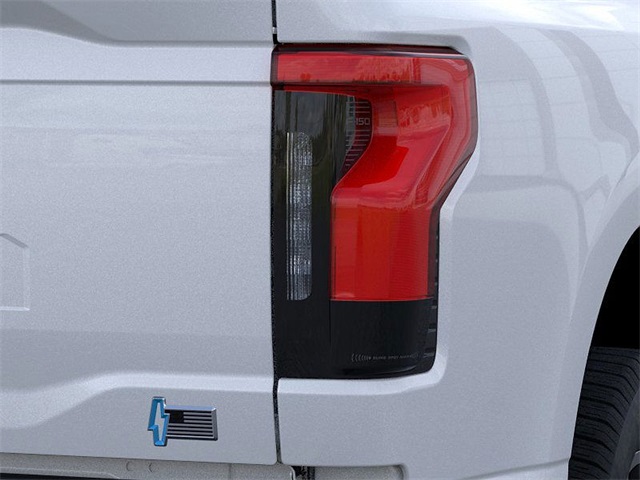 2025 Ford F-150 Lightning photo 21