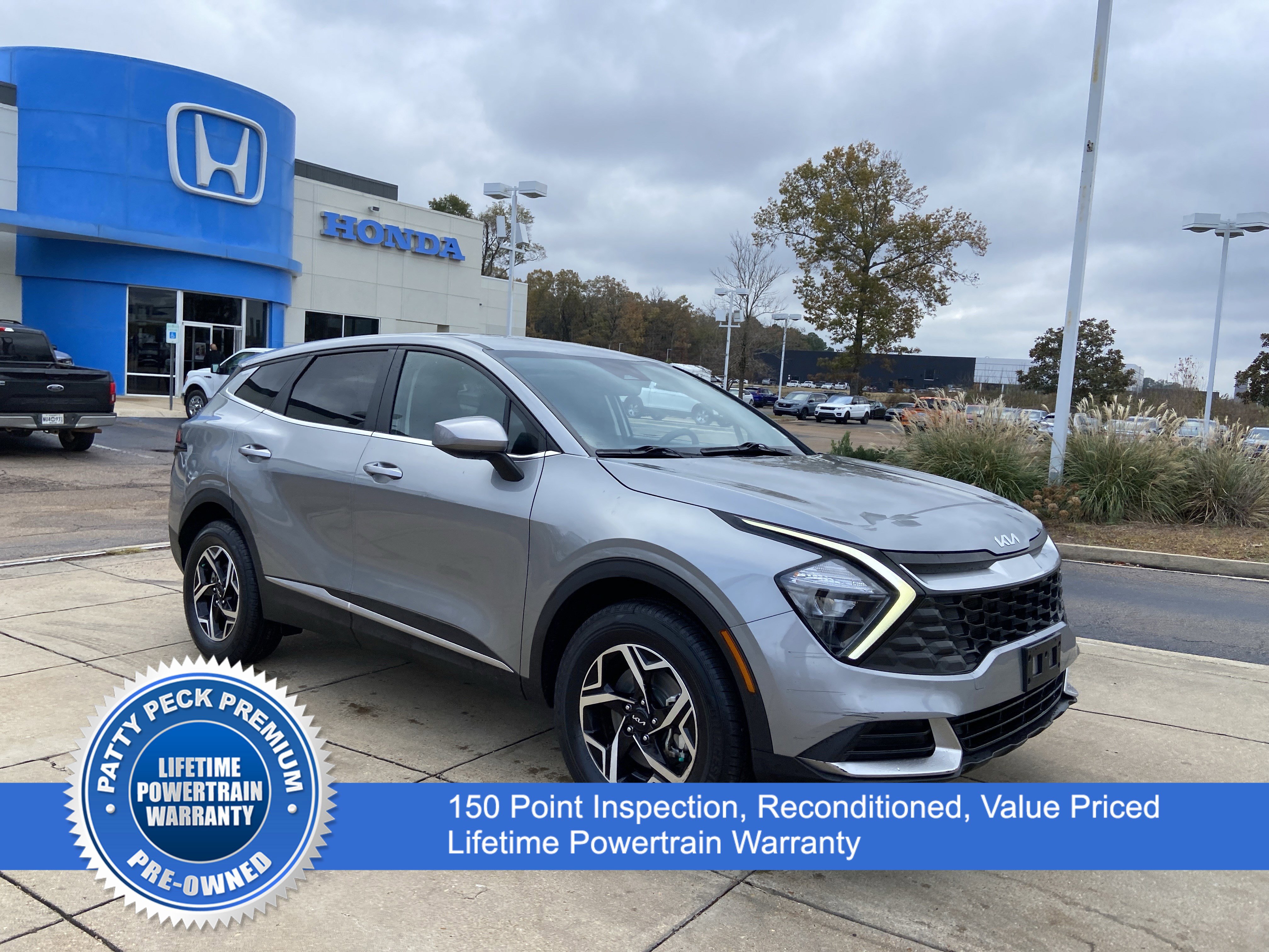 2023 Kia Sportage LX's photo