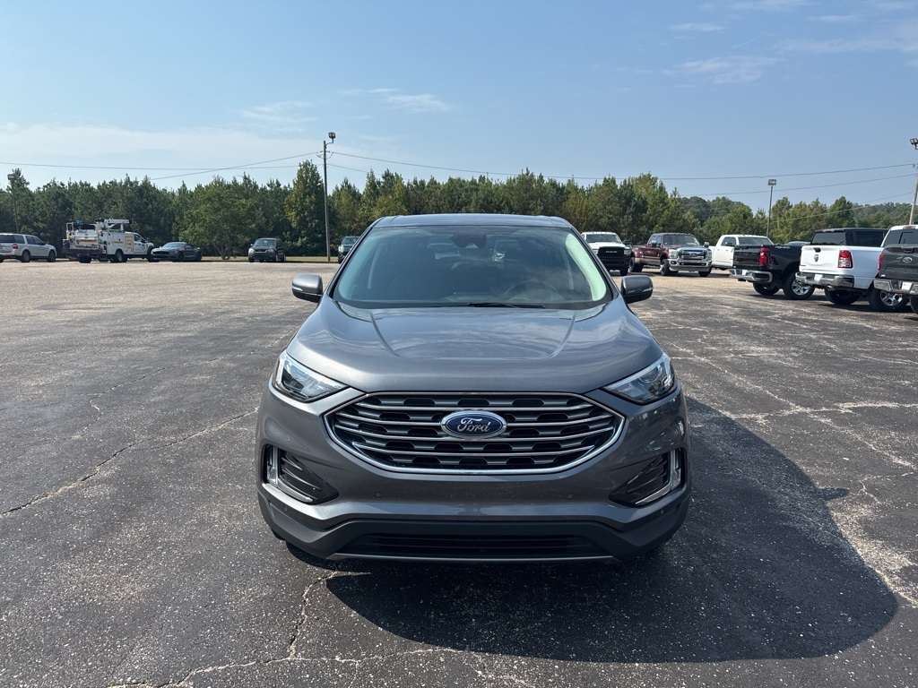 2024 Ford Edge Titanium photo 8