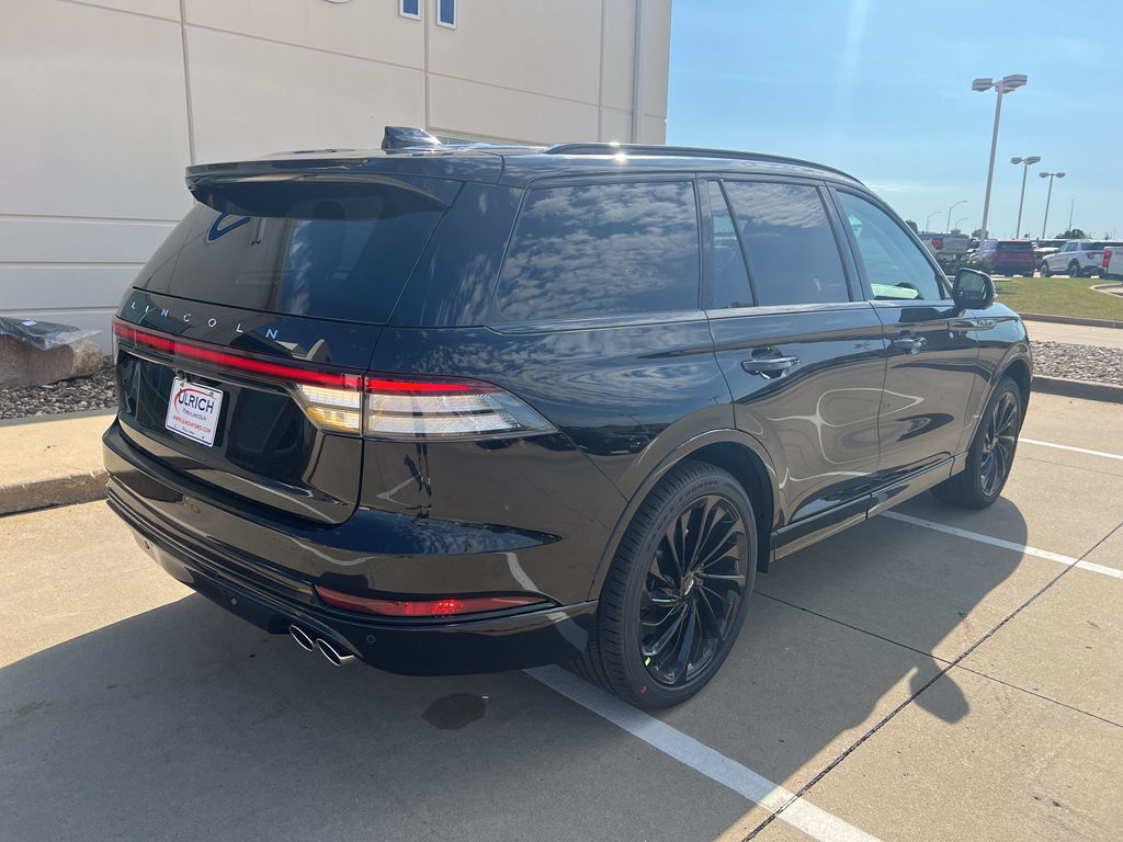 2025 Lincoln Aviator Reserve photo 4