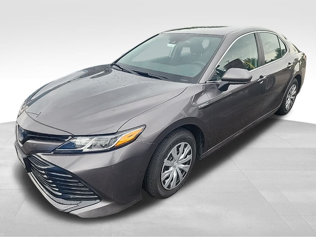 2020 Toyota Camry Hybrid LE photo 3