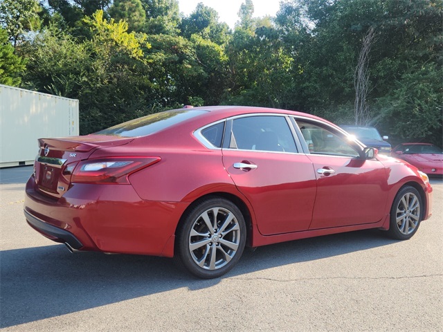 2018 Nissan Altima 2.5 SR photo 2